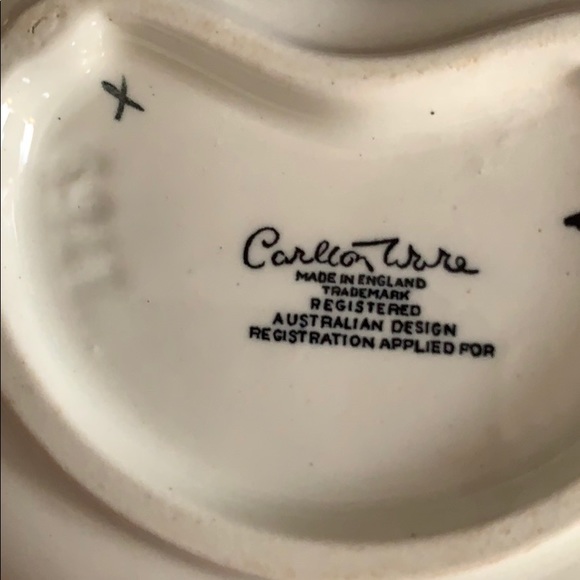 Vintage Carlton Ware lavender embossed dish - Picture 3 of 12